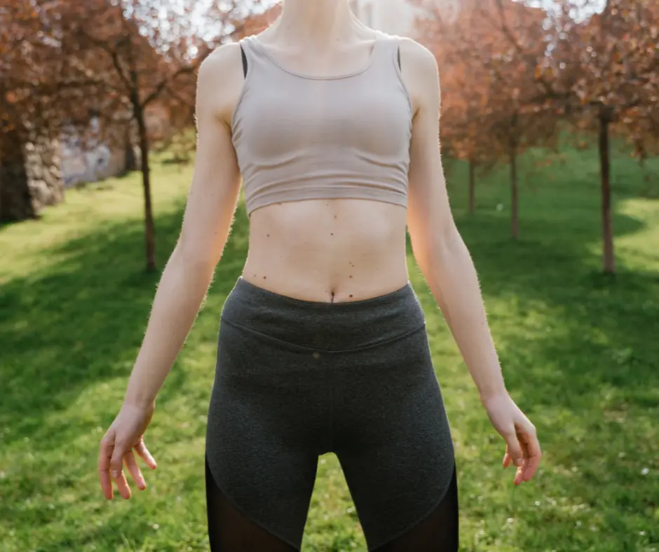 Racerback vs Cross-Back Sports Bras: Which Style to Choose 3 gym workout
