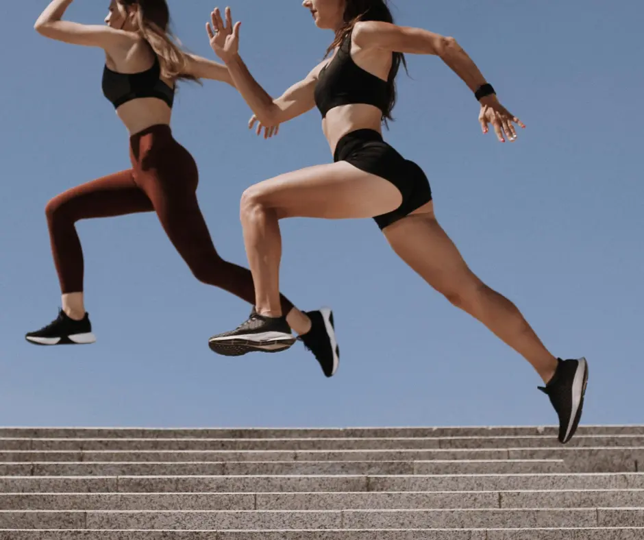 Racerback vs Cross-Back Sports Bras: Which Style to Choose 1 sports bra