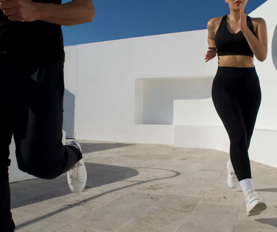 How to Layer Activewear for Cooler Weather 3 outdoor running