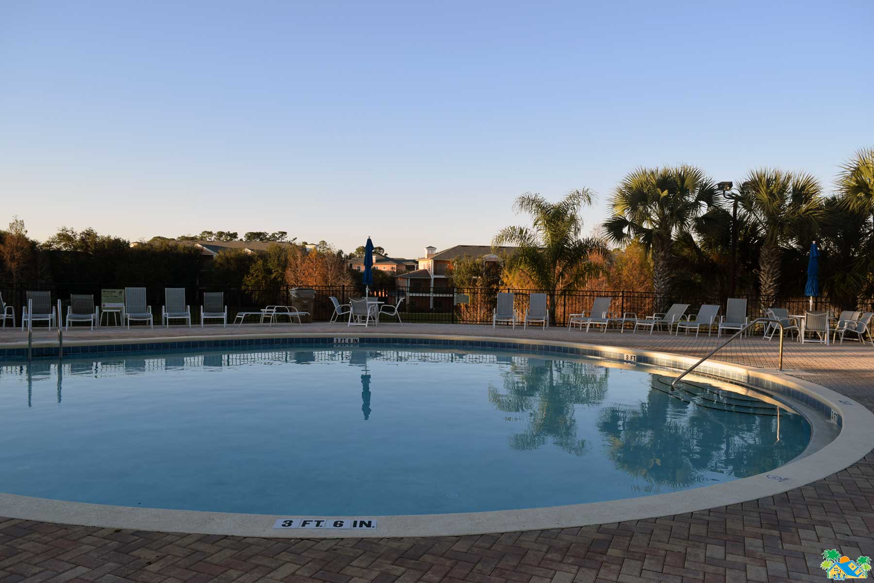 resort swimming pool